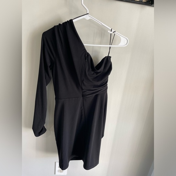 Cinq a Sept Alora Dress - One Shoulder Ruched Mini - Black - Size 8 - Picture 9 of 15